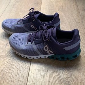 On Cloudflow purple running shoes
